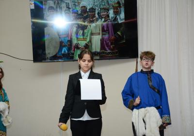 044